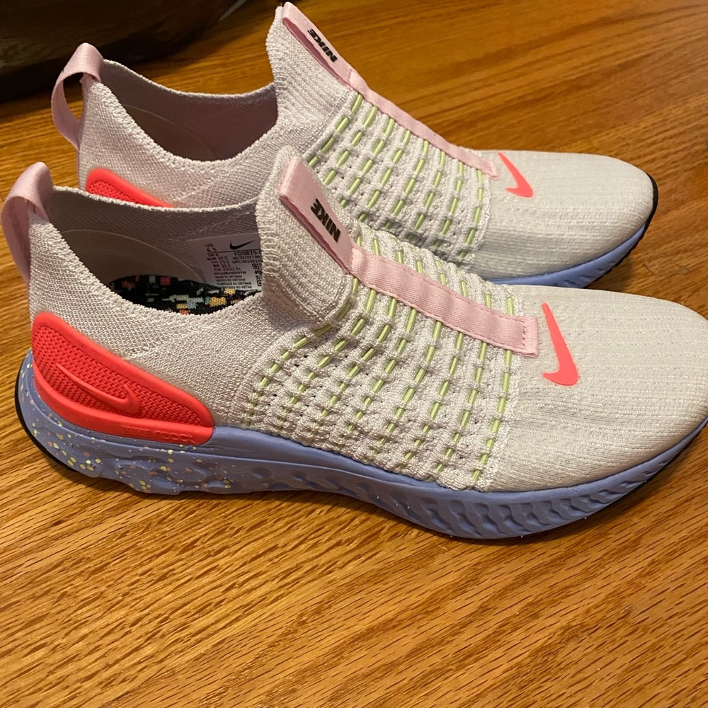 Women’s Nike react phantom